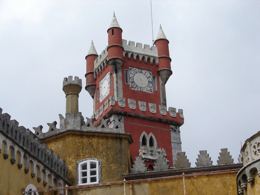 2008/03(March)/AroundTheWorld/Lisbon/1024x768_top of Pena castle is beautiful.jpg